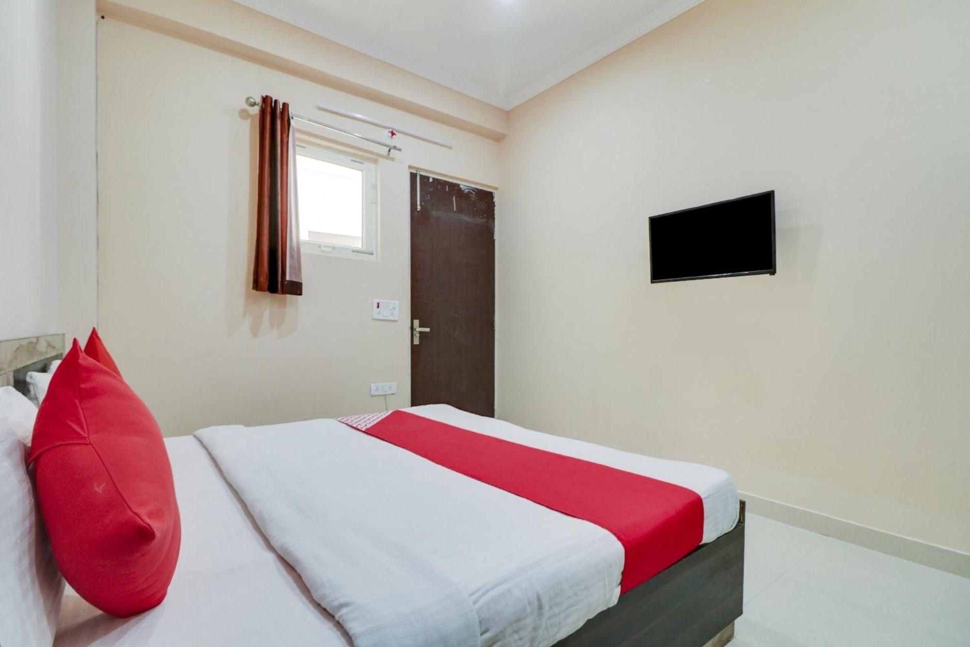 Oyo Flagship 75440 Relax Inn Greater Noida Extérieur photo