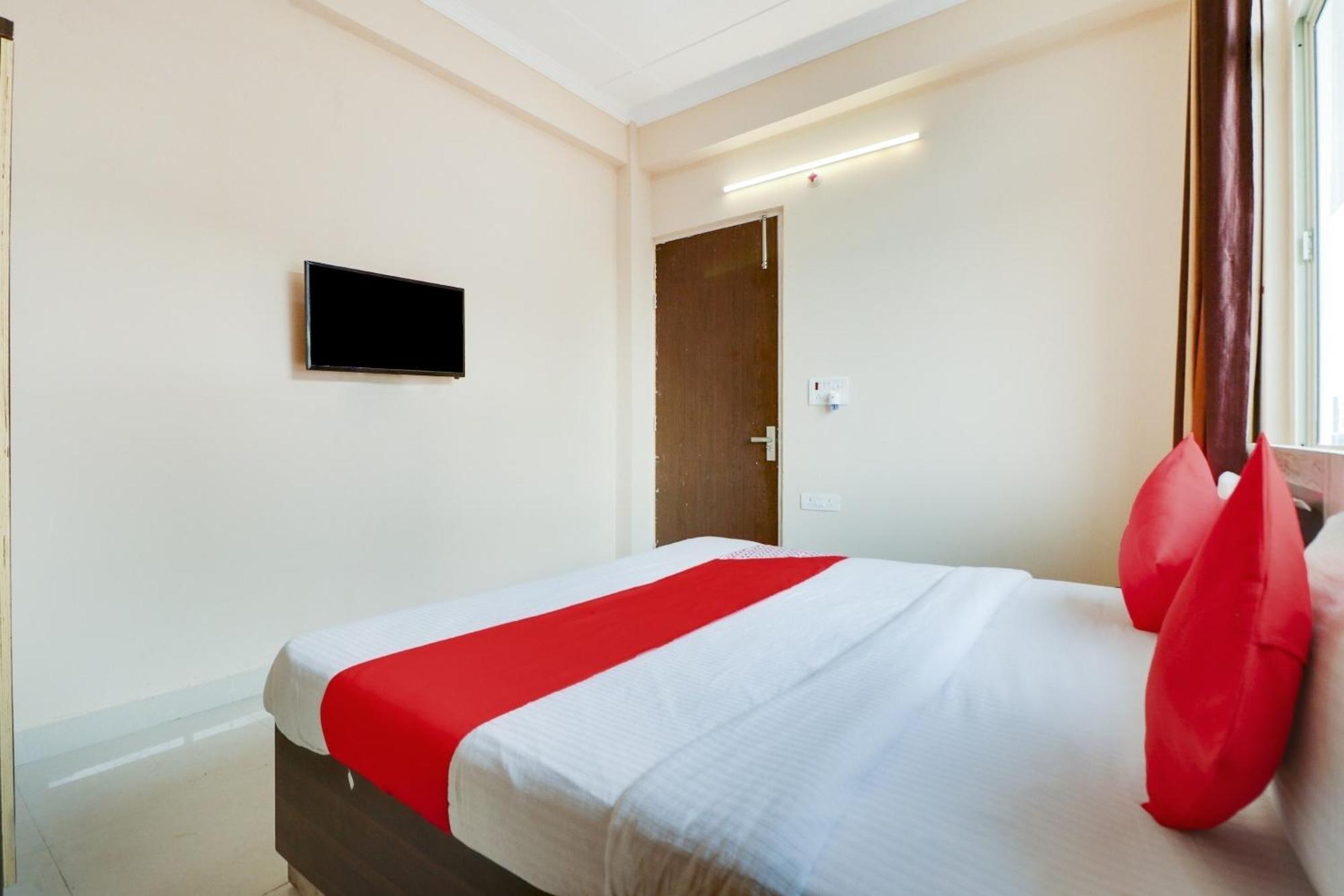 Oyo Flagship 75440 Relax Inn Greater Noida Extérieur photo