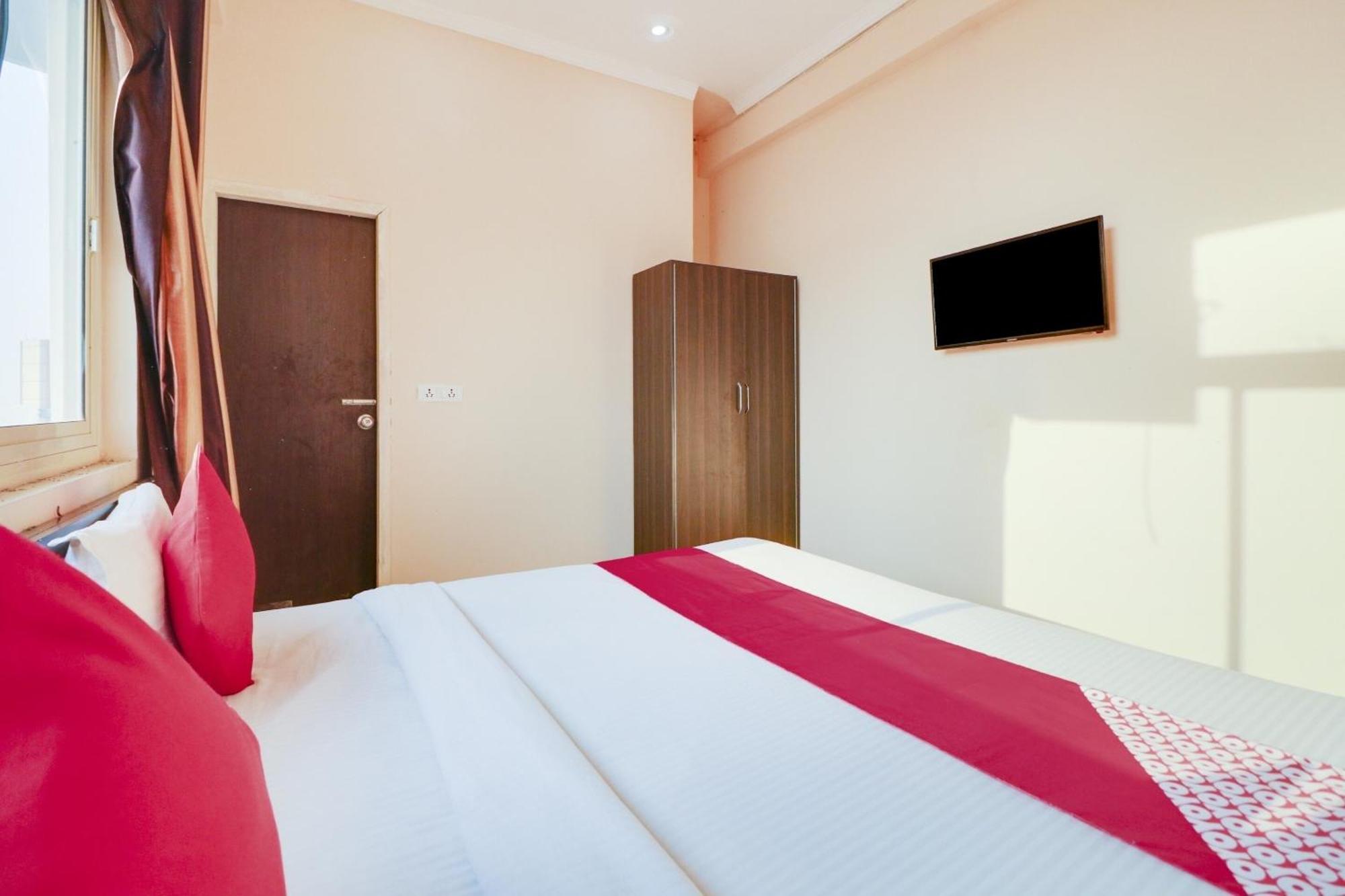 Oyo Flagship 75440 Relax Inn Greater Noida Extérieur photo