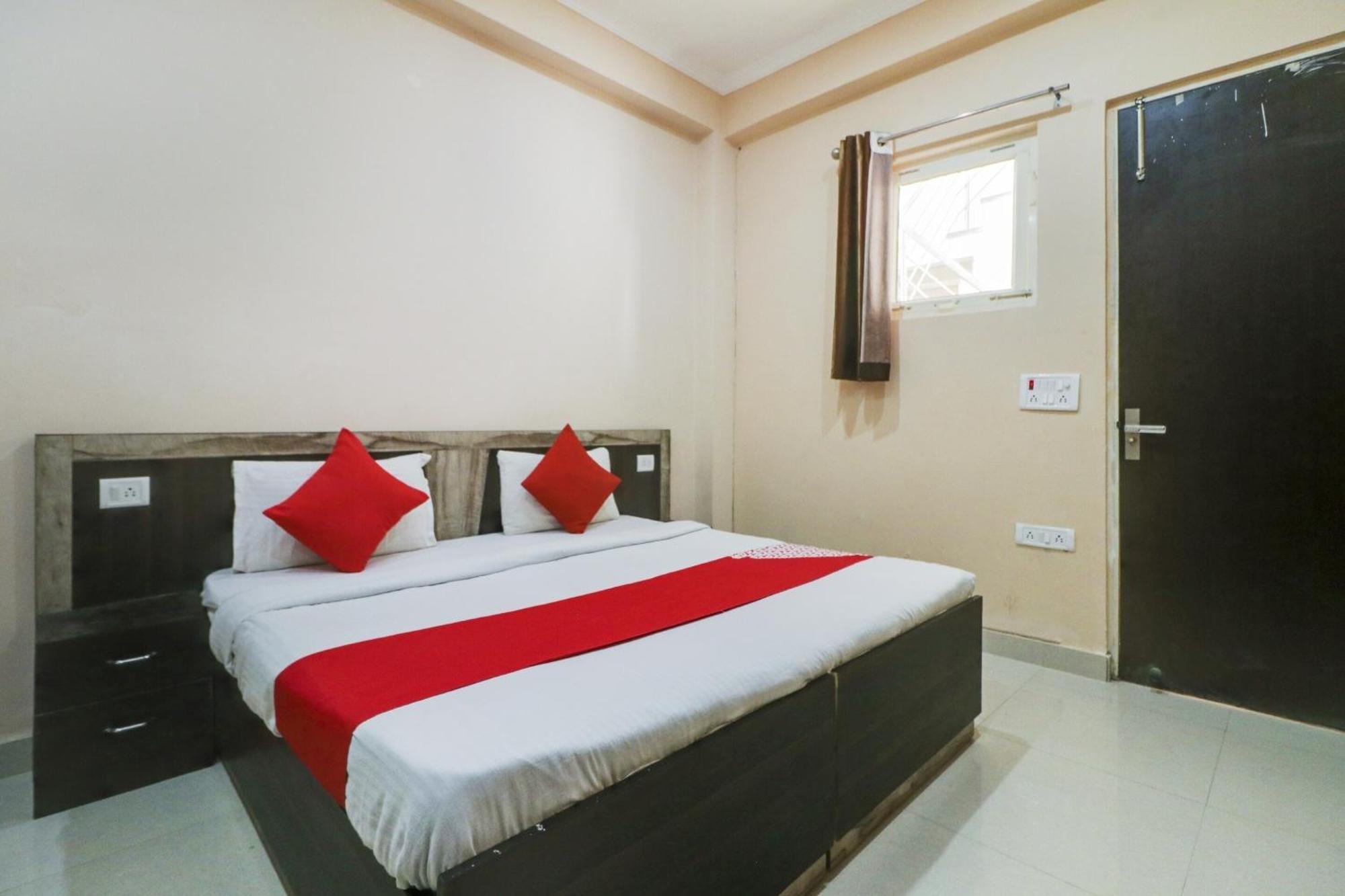 Oyo Flagship 75440 Relax Inn Greater Noida Extérieur photo