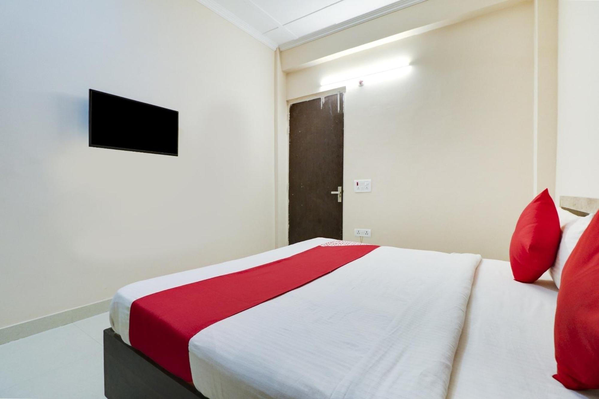 Oyo Flagship 75440 Relax Inn Greater Noida Extérieur photo